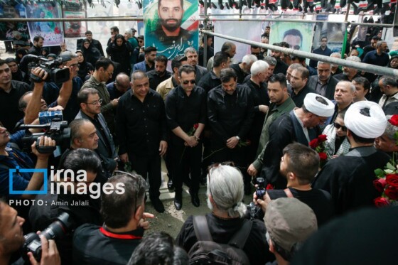 حضور جامعه ورزش بر مزار شهدای حمله رژیم صهیونیستی