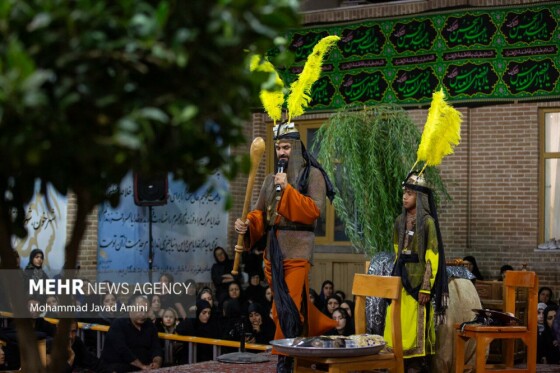تعزیه‌خوانی دهه اول محرم در منزل شهید عباس بابایی