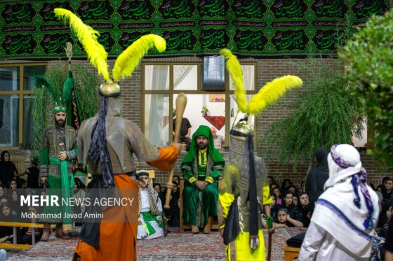 تعزیهخوانی دهه اول محرم در منزل شهید عباس بابایی