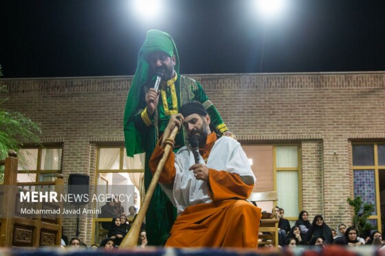 تعزیه‌خوانی دهه اول محرم در منزل شهید عباس بابایی