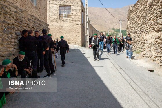 آیین سنتی علمگردانی در روستای تاریخی هزاوه