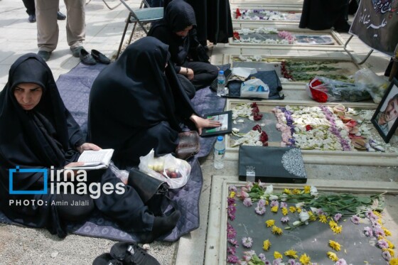 حضور جامعه ورزش بر مزار شهدای حمله رژیم صهیونیستی