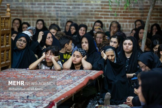 تعزیه‌خوانی دهه اول محرم در منزل شهید عباس بابایی
