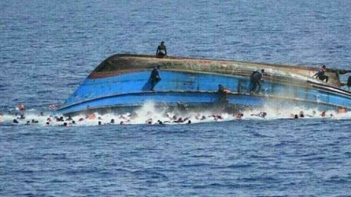 غرق یک فرابر با ۶۵ سرنشین در نزدیکی بالی اندونزی؛ ۴۳ تن مفقود هستند