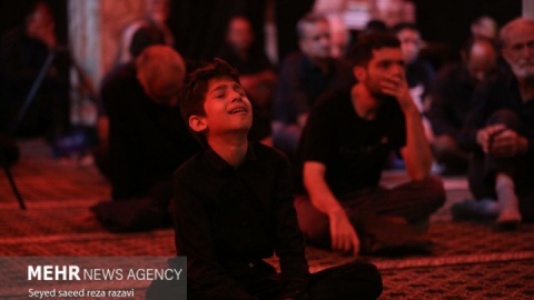 گزارش تصویری/ مراسم عزاداری شب هشتم محرم در امامزاده سید ناصرالدین(ع)