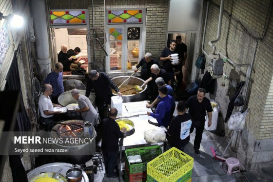 مراسم عزاداری شب هشتم محرم در امامزاده سید ناصرالدین(ع)