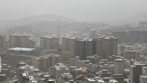 تهرانی‌ها در شرایط ناسالم نفس می‌کشند