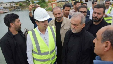 بازدید میدانی رئیس جمهوری از مجتمع بندری آستارا
