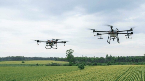 پهپادها در کشور شناسنامه دار می شوند/ ۶۰ هزار پهپاد وارداتی و داخلی داریم