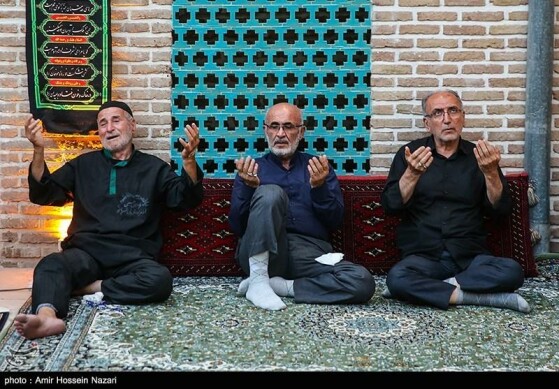 مراسم روضه اباعبدالله الحسین (ع)در خانه تاریخی نبوی قزوین