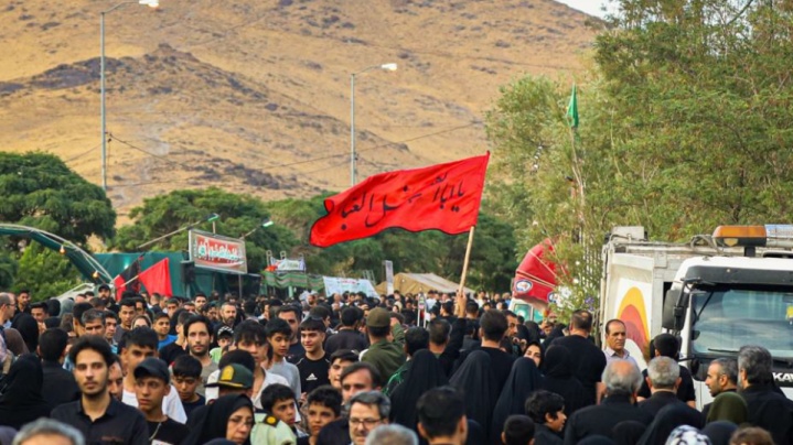 اتباع مجاز هیچ مشکلی برای زیارت اربعین ندارند