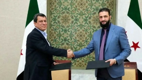 الجولانی با تام باراک و فرمانده «قسد» دیدار می‌کند