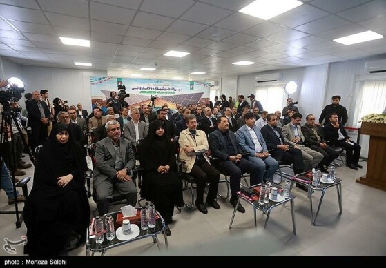 افتتاح فاز نخست نیروگاه خورشیدی آفتاب شرق - اصفهان