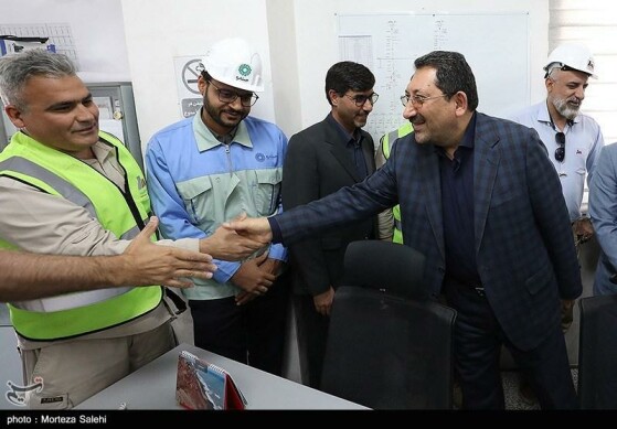 افتتاح فاز نخست نیروگاه خورشیدی آفتاب شرق - اصفهان