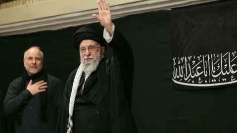 مقام معظم رهبری ستون فقرات ایران اسلامی هستند