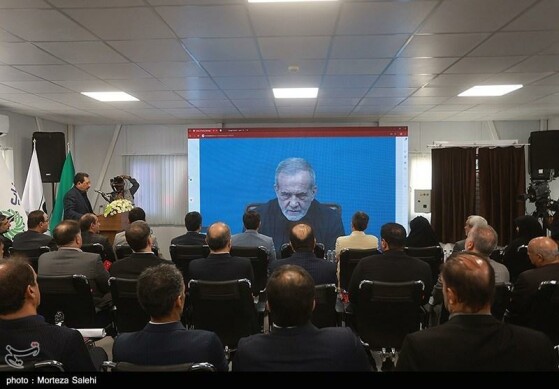 افتتاح فاز نخست نیروگاه خورشیدی آفتاب شرق - اصفهان