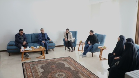 دیدار وزیر علوم با خانواده استادان و دانشمندان شهید حمله رژیم صهیونیستی