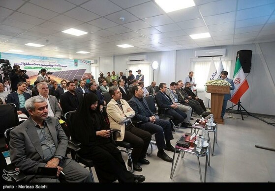 افتتاح فاز نخست نیروگاه خورشیدی آفتاب شرق - اصفهان