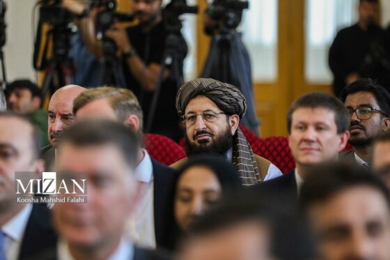 نشست وزیر امور خارجه با سفیران، کارداران و روسای نمایندگیهای خارجی