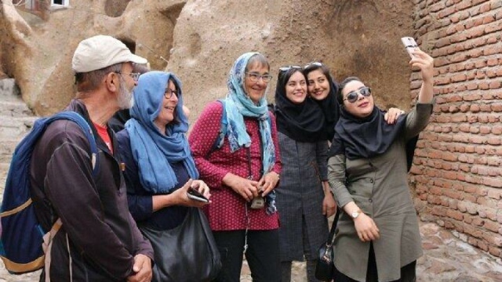 مناقشه تکراری ریال یا دلار