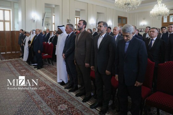 نشست وزیر امور خارجه با سفیران، کارداران و روسای نمایندگی‌های خارجی