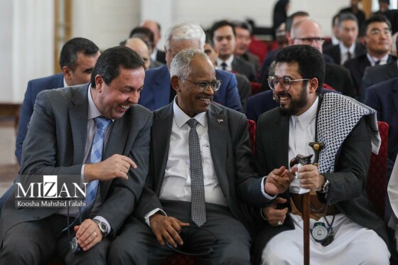 نشست وزیر امور خارجه با سفیران، کارداران و روسای نمایندگی‌های خارجی