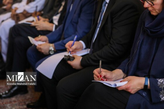 نشست وزیر امور خارجه با سفیران، کارداران و روسای نمایندگیهای خارجی