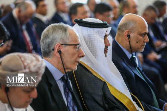 نشست وزیر امور خارجه با سفیران، کارداران و روسای نمایندگی‌های خارجی