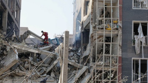 اسکان بیش از ۳۰۰ شهروند آسیب دیده جنگی در هتل لاله تهران