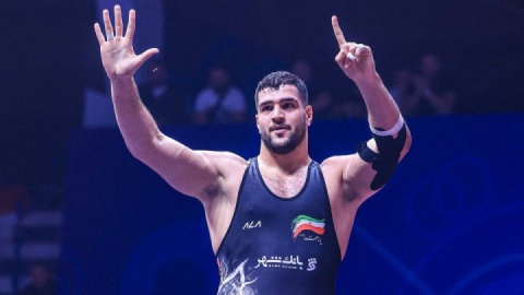 اجازه رفتن به او را نمی‌دهیم