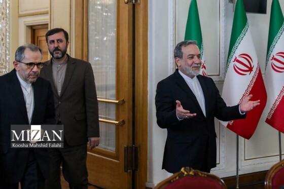 نشست وزیر امور خارجه با سفیران، کارداران و روسای نمایندگیهای خارجی