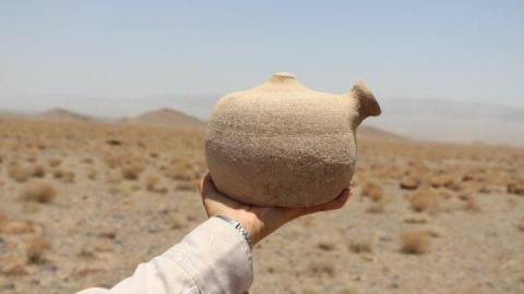 کشف گورستانی با ۱۷۹۳ قبر تاریخی در مرکز ایران