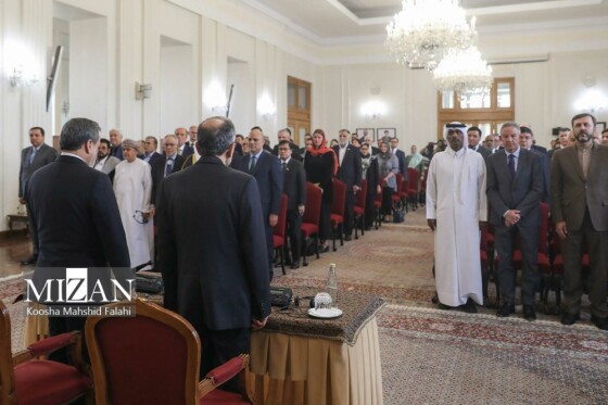 نشست وزیر امور خارجه با سفیران، کارداران و روسای نمایندگیهای خارجی