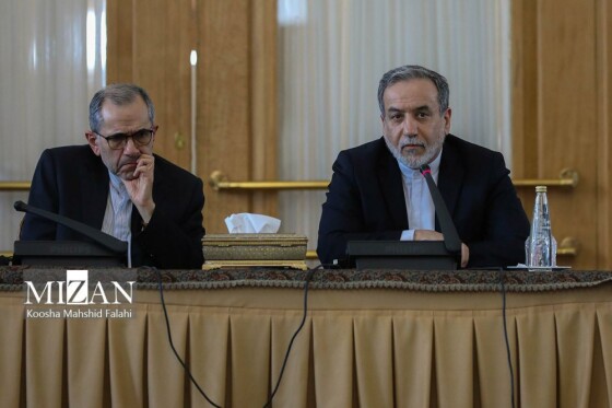 نشست وزیر امور خارجه با سفیران، کارداران و روسای نمایندگیهای خارجی