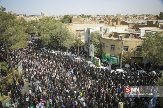 تشییع پیکر مطهر ۶ تن از شهدای هوافضای سپاه در کاشان