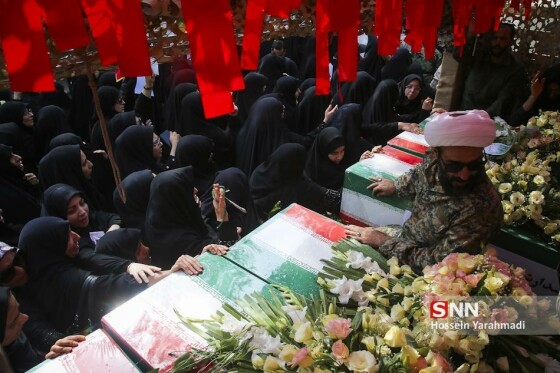 تشییع پیکر مطهر ۶ تن از شهدای هوافضای سپاه در کاشان