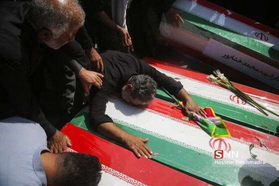 تشییع پیکر مطهر ۶ تن از شهدای هوافضای سپاه در کاشان