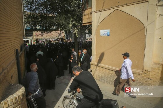 تشییع پیکر مطهر ۶ تن از شهدای هوافضای سپاه در کاشان