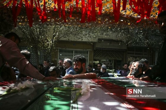 تشییع پیکر مطهر ۶ تن از شهدای هوافضای سپاه در کاشان