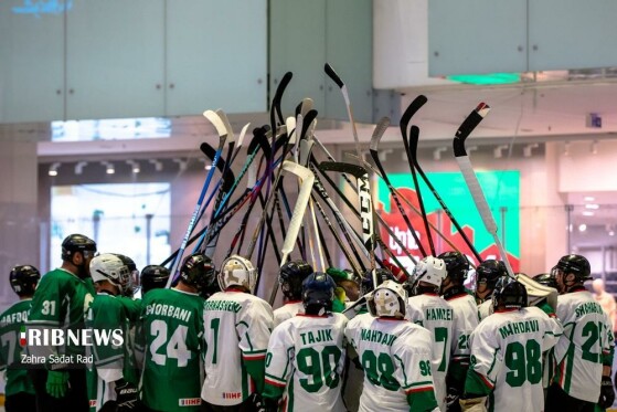 مسابقات هاکی روی یخ