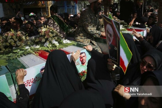 تشییع پیکر مطهر ۶ تن از شهدای هوافضای سپاه در کاشان