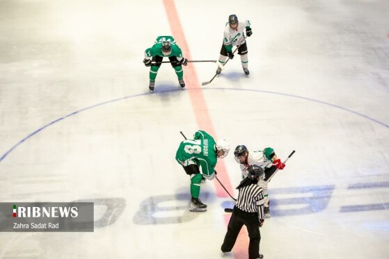 مسابقات هاکی روی یخ