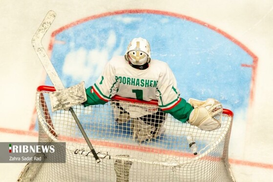 مسابقات هاکی روی یخ