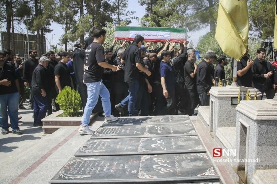 تشییع پیکر مطهر ۶ تن از شهدای هوافضای سپاه در کاشان