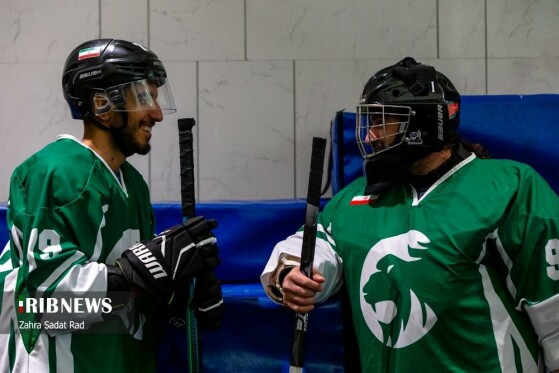 مسابقات هاکی روی یخ