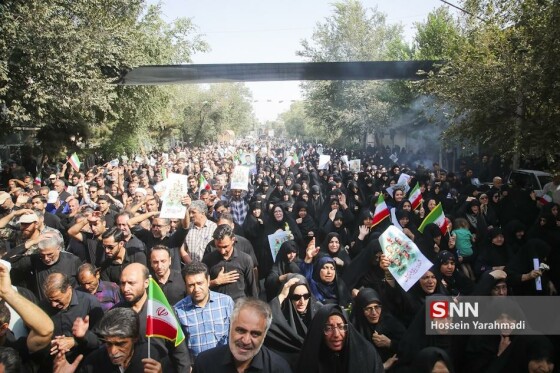 تشییع پیکر مطهر ۶ تن از شهدای هوافضای سپاه در کاشان