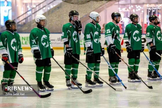 مسابقات هاکی روی یخ