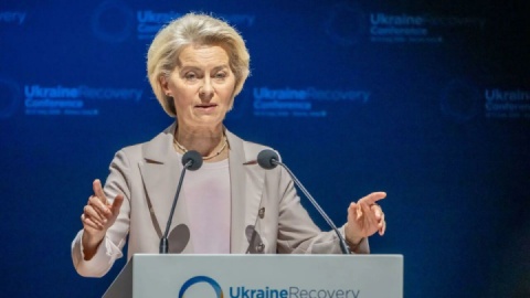 اروپا فعلا تعرفههای آمریکا را تلافی نمیکند