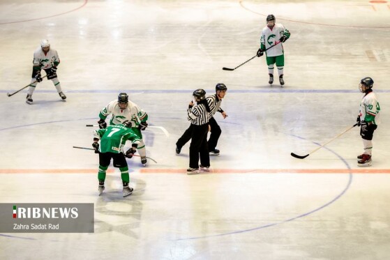 مسابقات هاکی روی یخ