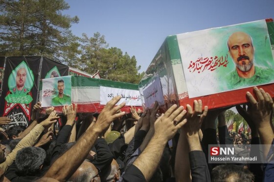 تشییع پیکر مطهر ۶ تن از شهدای هوافضای سپاه در کاشان